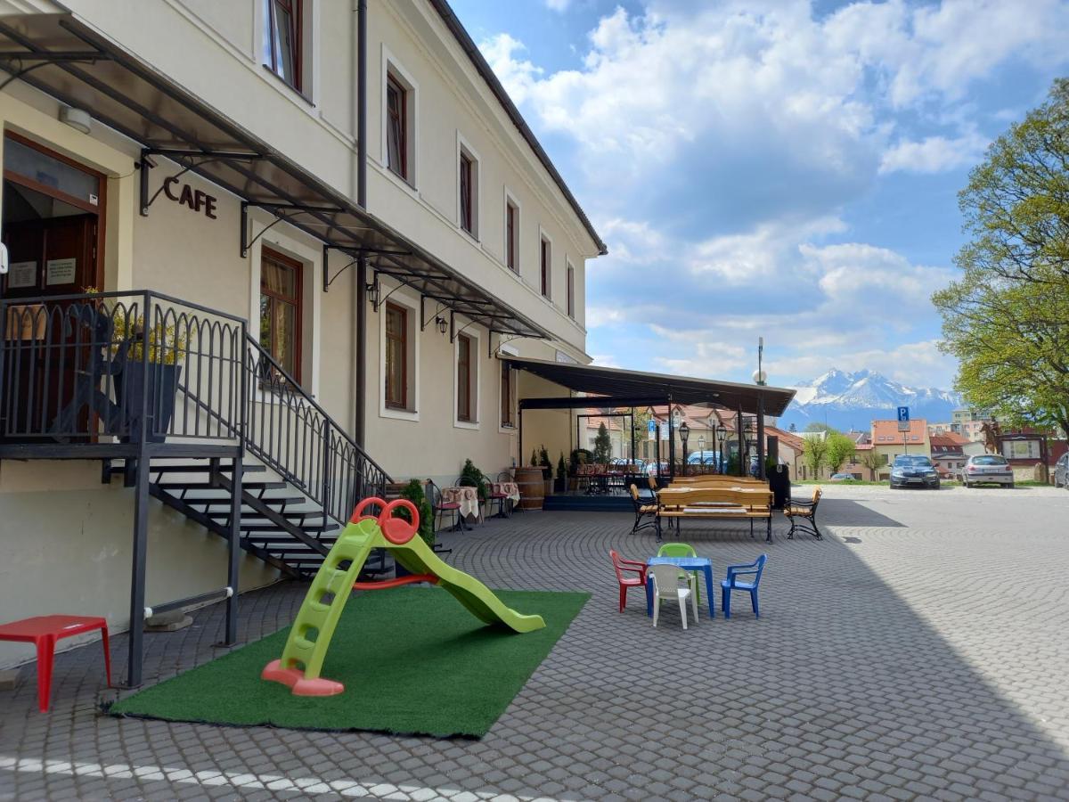 Penzion Berg Kežmarok Exteriör bild